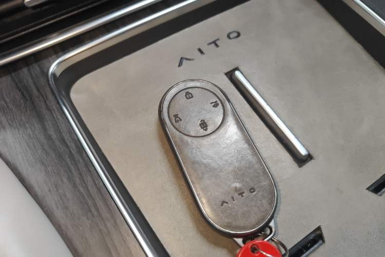 Used Hima AITO M9 2024 Range-Extended Ultra Version 42 kWh 6-Seater Model
