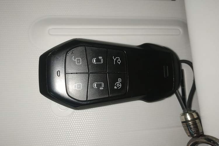 Used XPeng X9 2024 610 Long-Range Pro