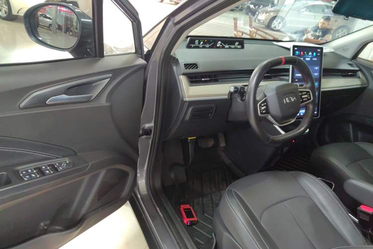 Used NETA V 2021 Long-Range Entertainment Edition Upgrade Model