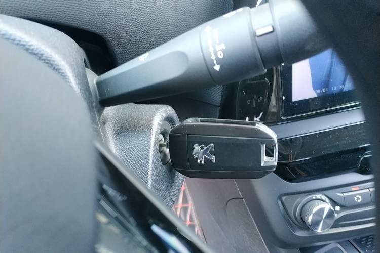 Used Peugeot 308 2016 1.6L Automatic Fashion Edition
