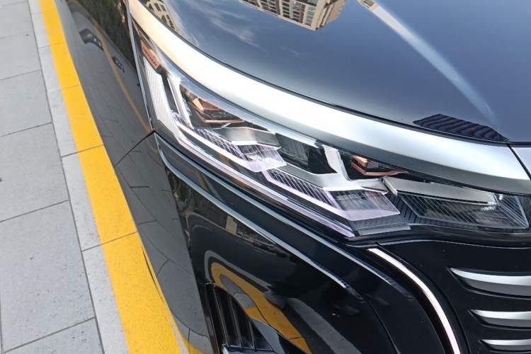 Used Denza D9 2022 DM-i 970 Four-Wheel Drive Flagship Model