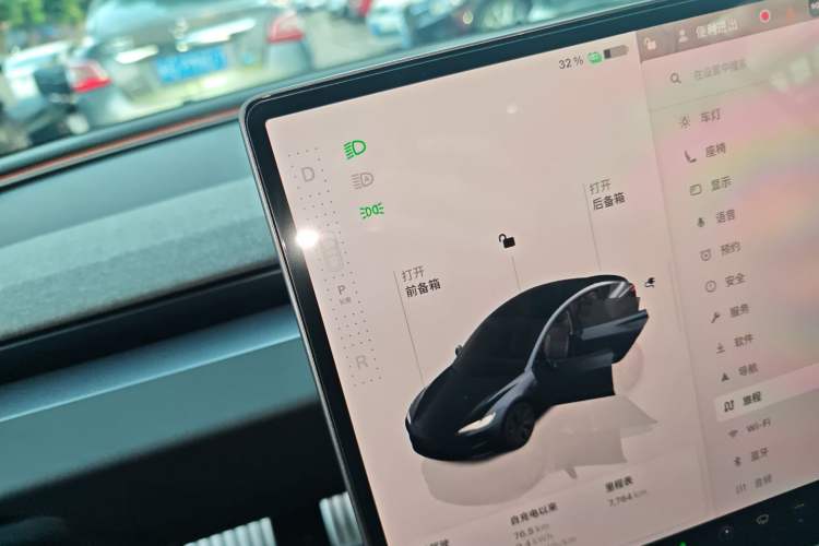 Used Tesla Model 3 2025 Rear-Wheel-Drive Version
