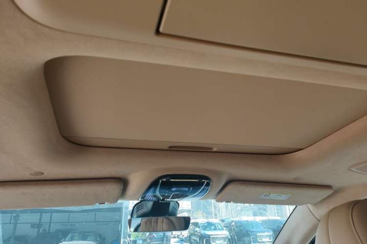 Used VOYAH Dream 2025 PHEV Four-Wheel-Drive Flagship Kunpeng Edition
