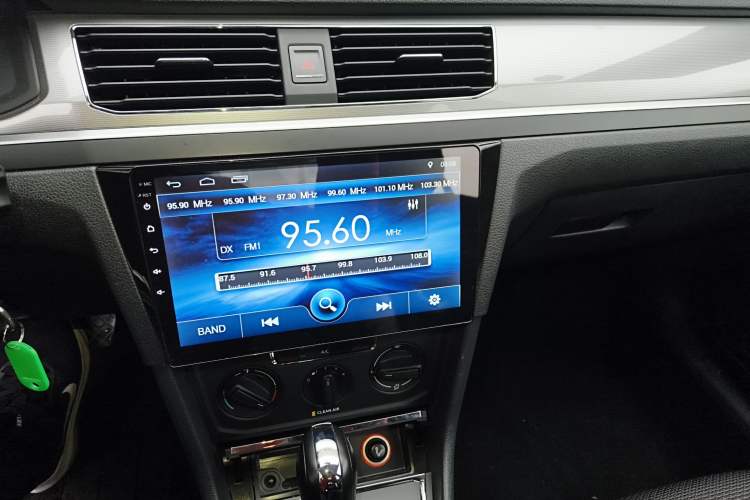 Used Volkswagen Bora 2017 1.6L Automatic Fashion Model