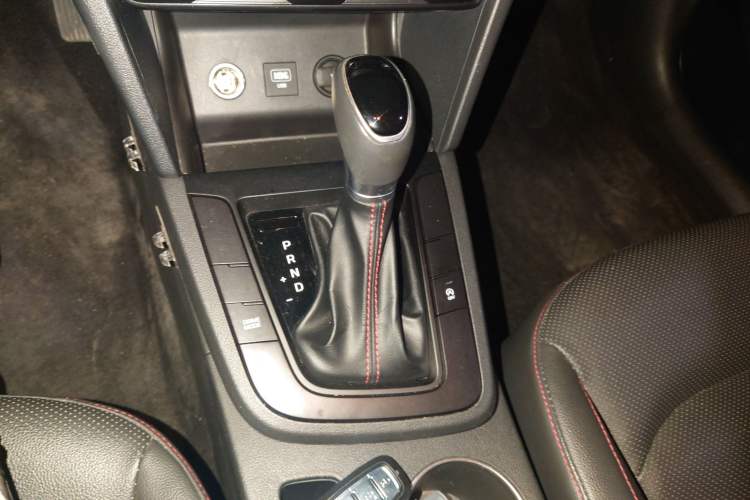 Used Hyundai Elantra 2019 1.4T Dual-Clutch Xuan Dong · Dynamic Model
