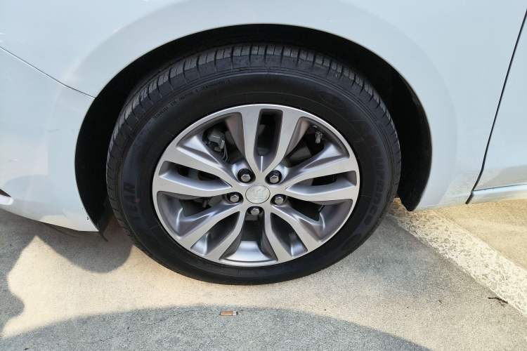 Used Buick GT 2018 18T Automatic Elite Model
