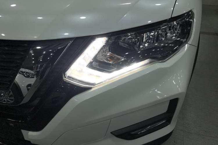 Used Nissan X-Trail 2019 2.0L CVT Smart Connect Comfort Edition 2WD
