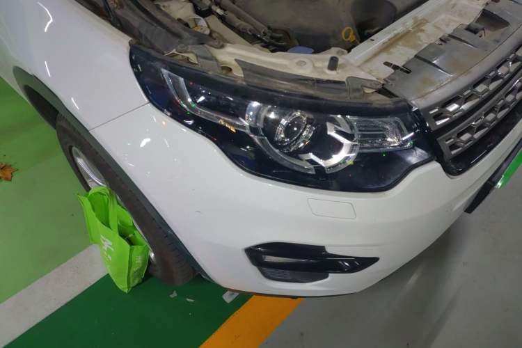 Used Land Rover Discovery Sport 2019 240 PS SE Version China VI Standard
