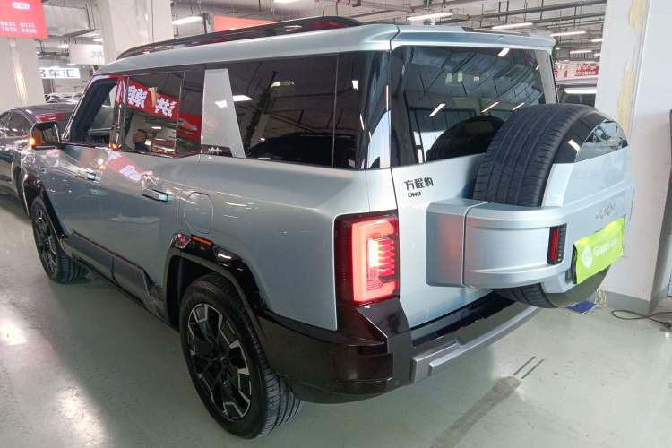 Used  Leopard 8 2025 Smart & Brave Flagship Edition 7 Seats
