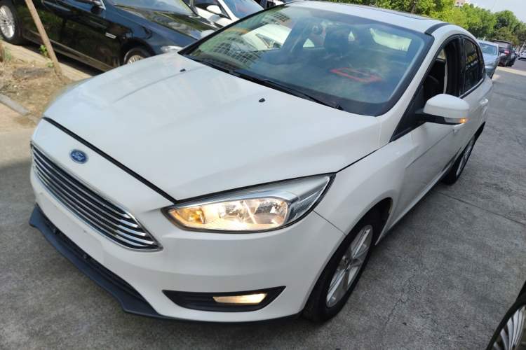 Used Ford Focus 2018 Sedan Classic 1.6L Automatic Trendy SmartDrive Edition
