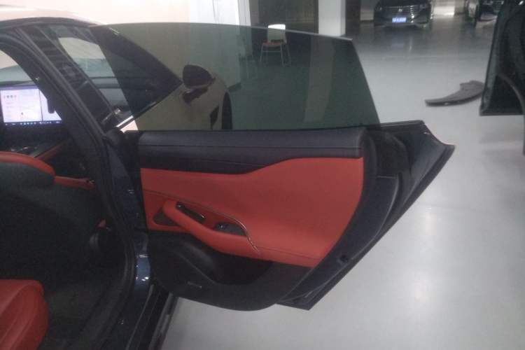 Used  SU7 2024 Four-Wheel Drive Ultra-Long Range Advanced Intelligent Driving Max Edition
