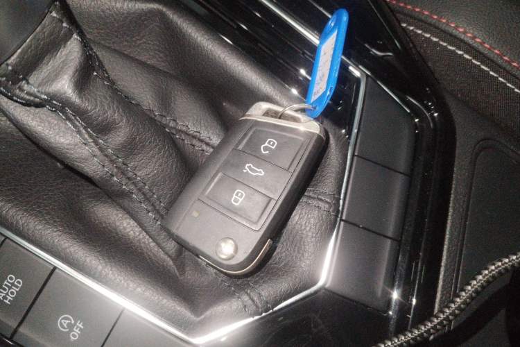 Used Volkswagen Tayron 2020 330TSI Two-Wheel Drive Luxury Smart Connectivity Version
