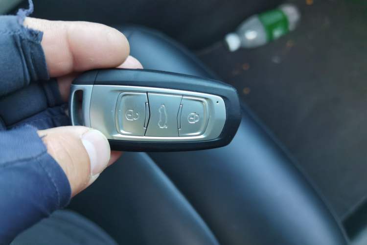 Used Geely Auto Emgrand X7 Sport 2018 1.8TD Automatic Two-Wheel Drive Smart Connect 4G Internet Edition