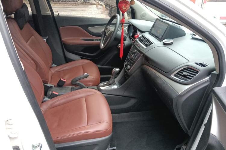 Used Buick Encore 2015 1.4T Automatic Two-Wheel Drive Urban Elite Version