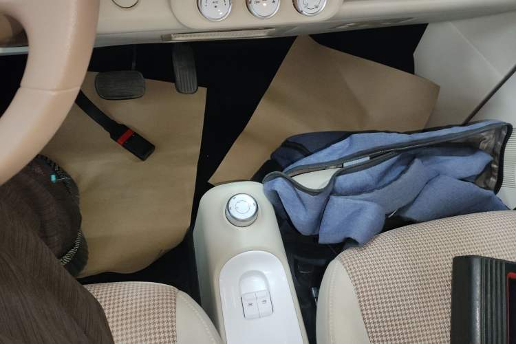 Used Wuling Hongguang MINIEV 2024 3rd Generation 215km Advanced Version
