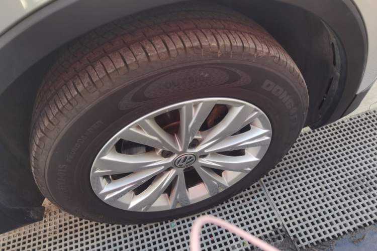 Used Volkswagen Tiguan L 2017 330TSI Automatic Two-Wheel Drive Luxury Edition
