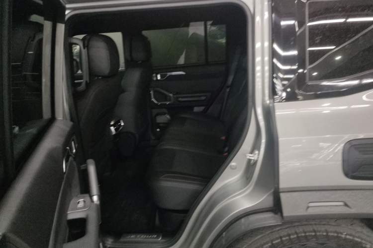 Used JETOUR Traveler 2023 2.0T All-Wheel Drive CrossPRO+
