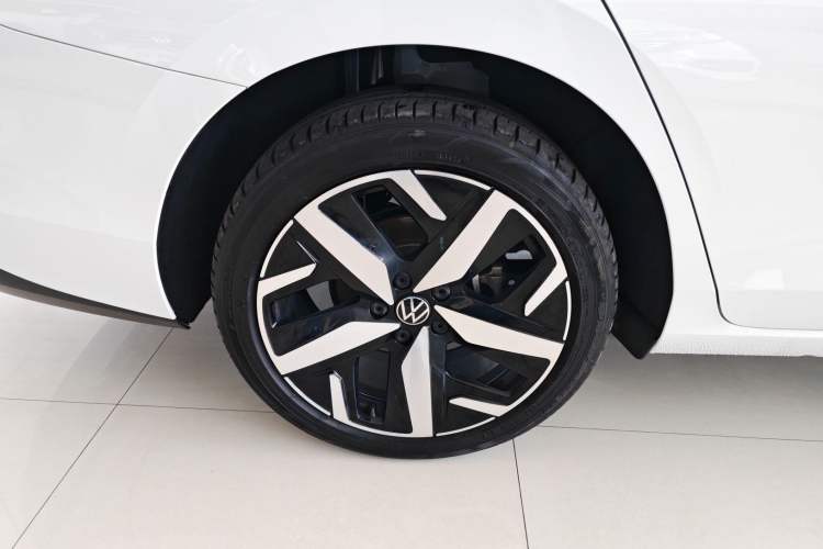 Used Volkswagen Lamando 2024 Lavida L 280TSI DSG Cool & Spicy Edition
