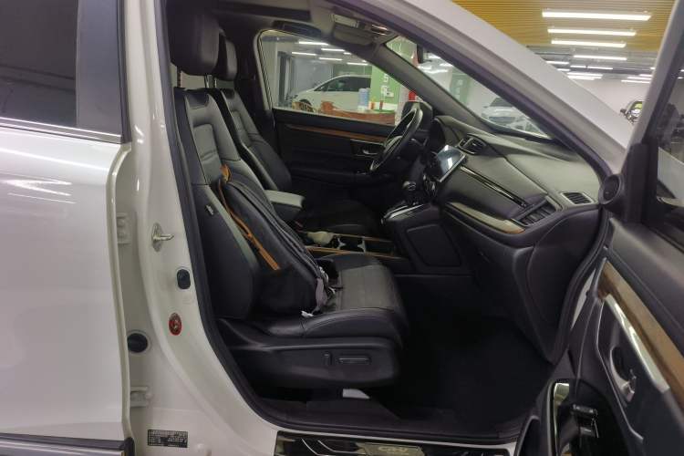 Used Honda CR-V 2017 240TURBO CVT Front-Wheel Drive Fashion Edition