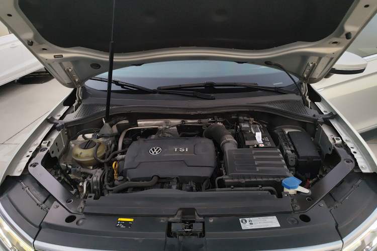 Used Volkswagen Tiguan L 2017 380TSI Automatic All-Wheel-Drive Luxury Edition
