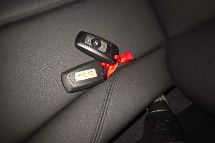 TDK.VehicleDetails.img