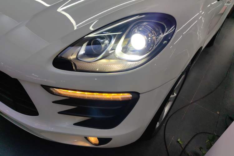 Used Porsche Macan 2014 Macan 2.0T

