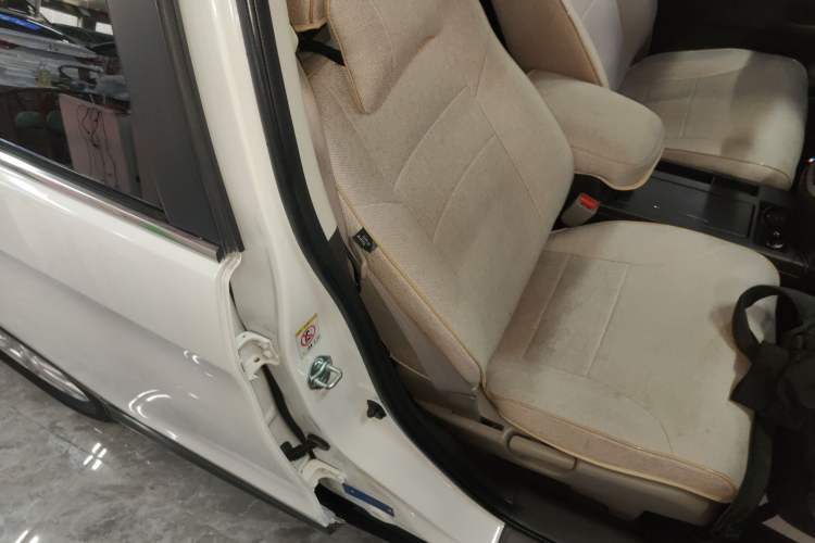 Used Honda CR-V 2013 2.0L Two-Wheel-Drive Classic Edition