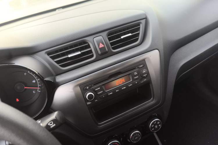 Used Kia K2 2015 Sedan 1.4L MT GLS
