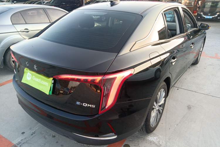 Used Hongqi E-QM5 2024 450km Range Commuter Version
