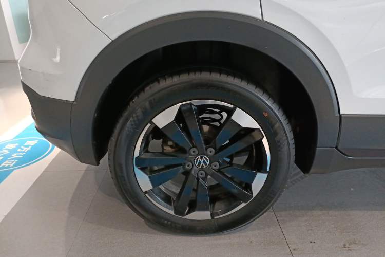 Used Volkswagen Tacqua 2023 200TSI DSG Joy-Connect Edition