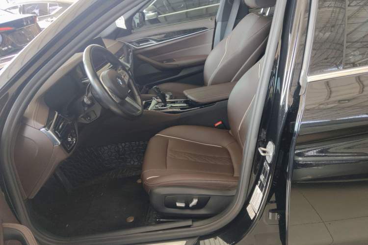 Used BMW 5 Series 2022 Second Facelift 525Li M Sport Package