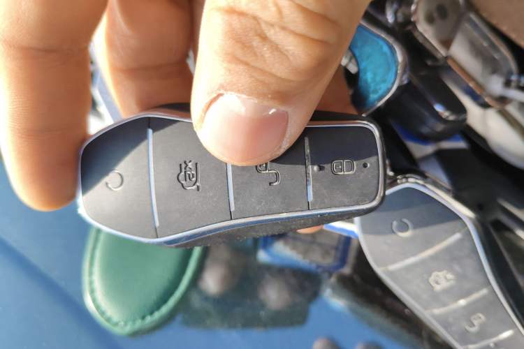 Used BYD Han 2022 EV Genesis Edition 715KM Front-Wheel-Drive Prestige Model
