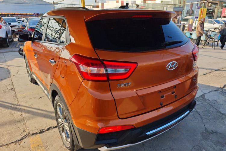 Used Hyundai ix25 2015 1.6L Automatic Two-Wheel-Drive Deluxe DLX Model