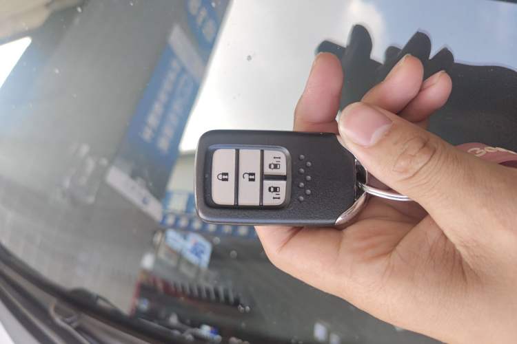 Used Honda Elysion 2016 2.4L Style Edition
