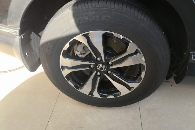 Used Honda CR-V 2017 240TURBO CVT Front-Wheel Drive Fashion Edition
