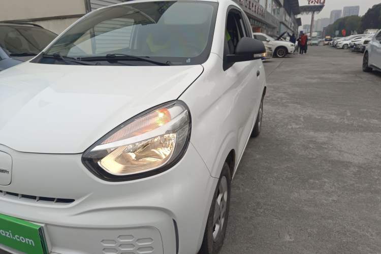 Used Roewe Clever 2021 302 km New Four-Seater Super-Efficient Version
