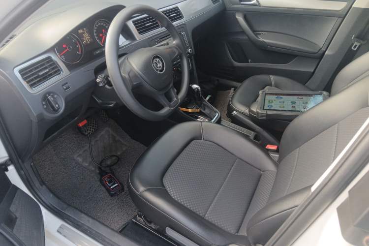 Used Volkswagen Santana 2015 Haval H6 1.6L Automatic Comfort Model
