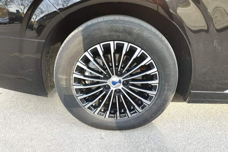 Used Denza D9 2022 DM-i 970 Four-Wheel Drive Prestige Model
