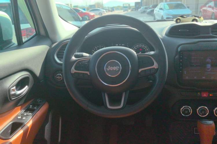 Used  Renegade 2017 180T Automatic High-Energy Version
