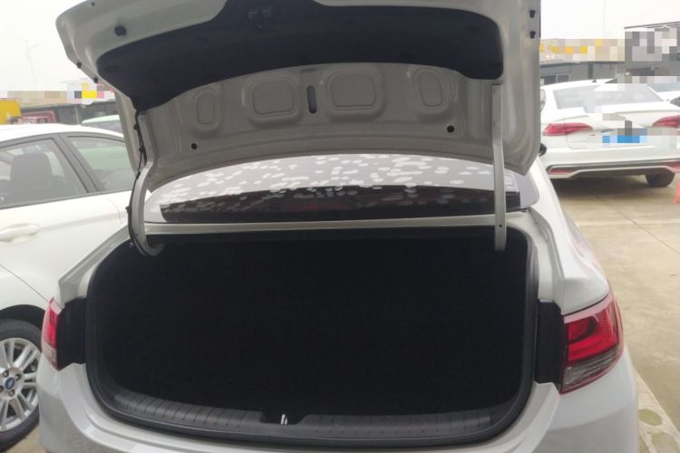 Used Hyundai Celesta 2018 1.6L Automatic GL Enjoyment Version China V Standard