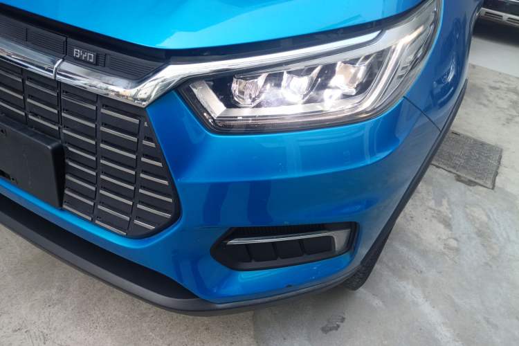Used BYD Yuan New Energy 2019 EV535 Smart Connect Trendsetting Model
