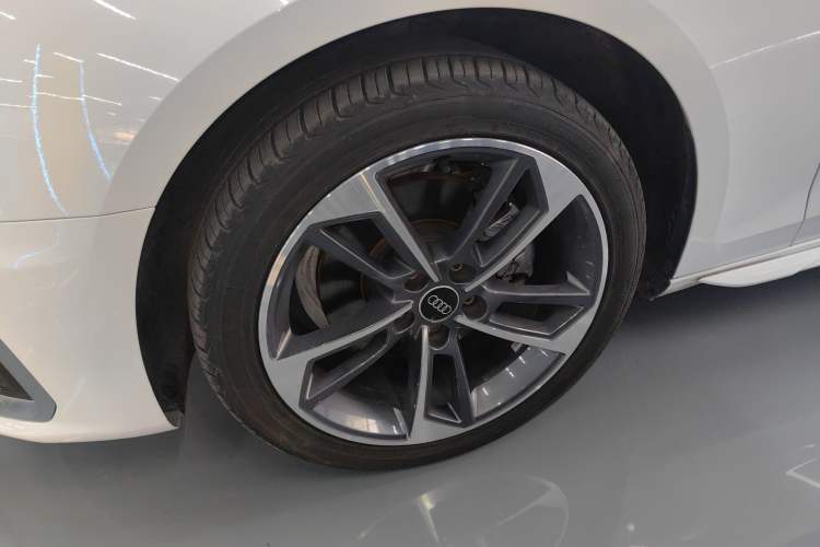 Used Audi A4L 2024 40 TFSI Fashion Dynamic Model