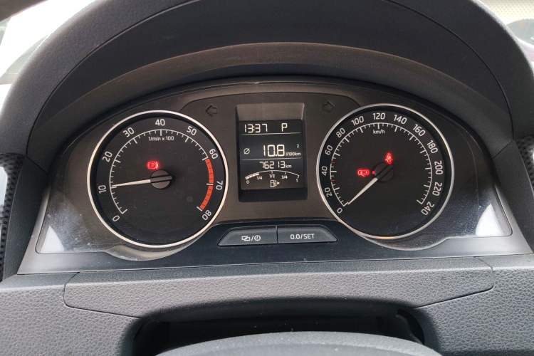 Used Skoda Rapid Spaceback 2016 Revised 1.6L Automatic Smart Drive Version