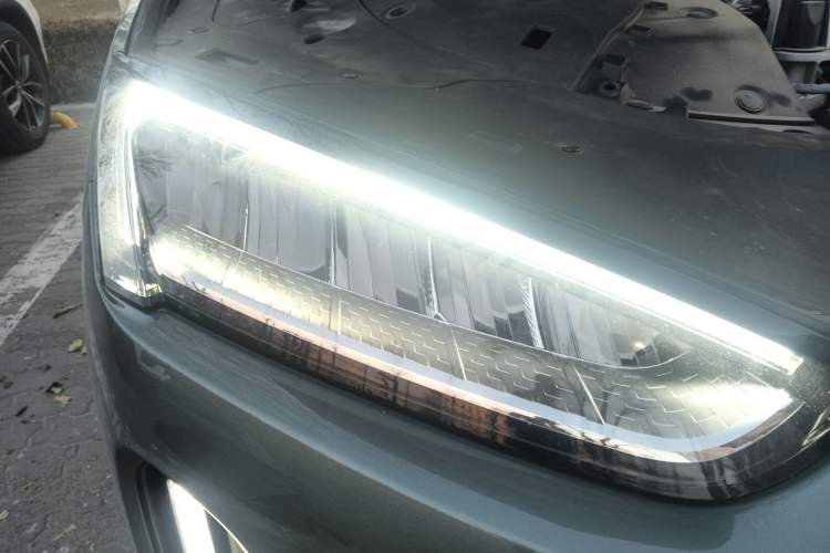 Used Hima AITO M5 2023 Extended-Range Rear-Drive Standard Version
