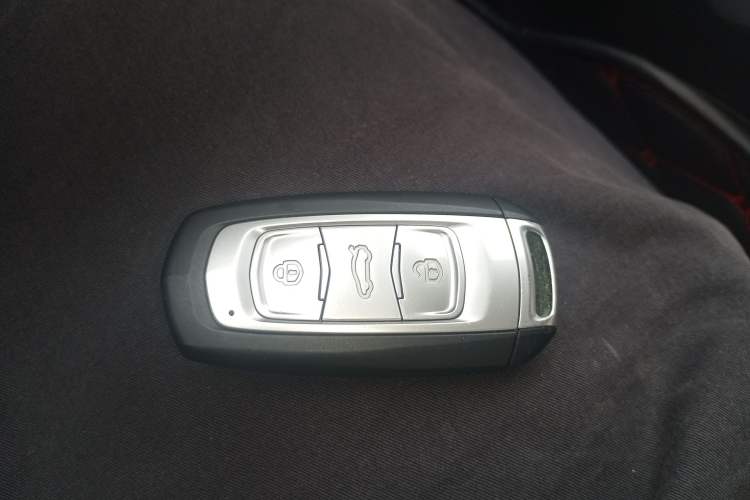 Used Geely Auto Emgrand X7 Sport 2016 1.8TD Automatic ZhiZun Version
