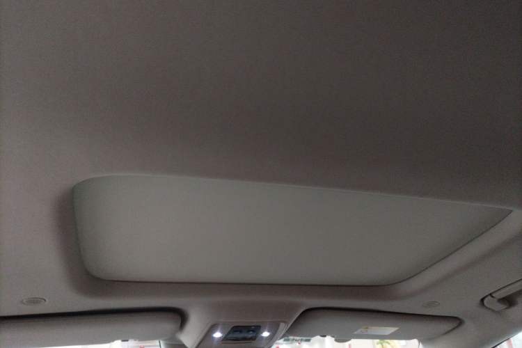 Used Denza D9 2022 DM-i 1040 Prestige Model