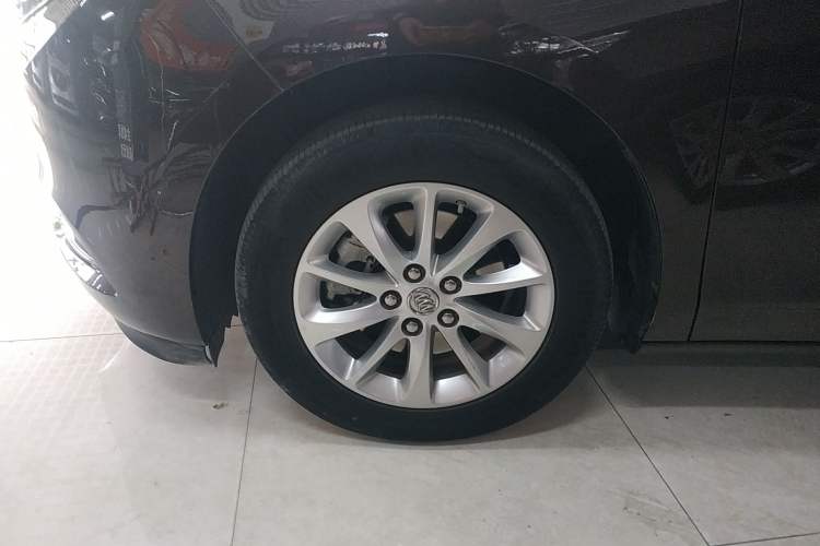 Used Buick GL8 2017 ES 28T Comfort Model China V Standard
