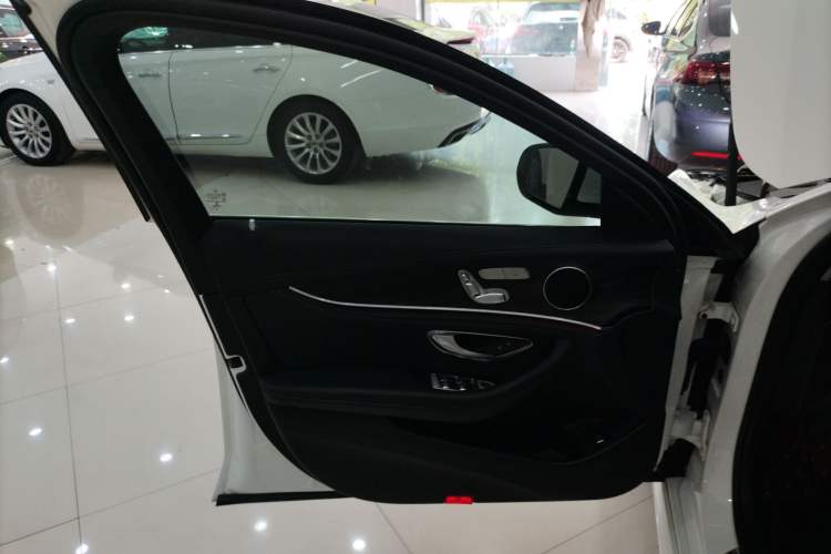 Used Mercedes-Benz E-Class 2016 E 200 L Sport Edition
