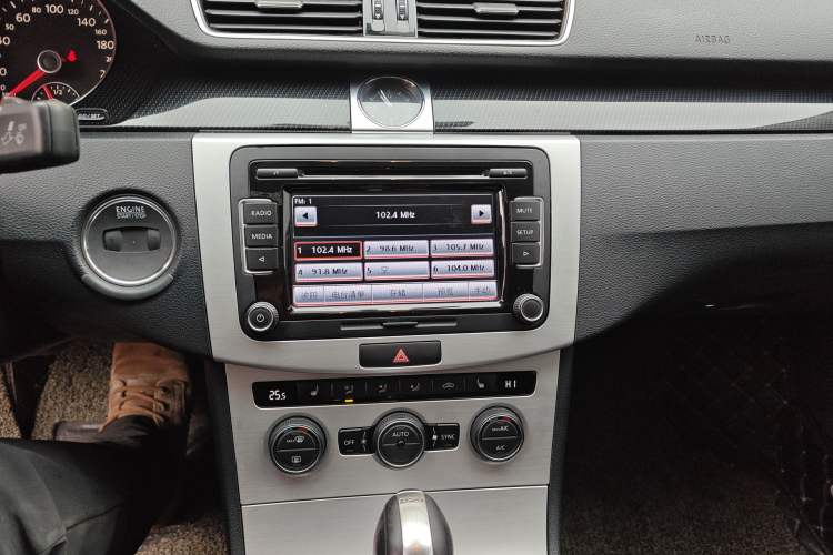 Used Volkswagen Magotan 2015 1.8TSI Advanced Model
