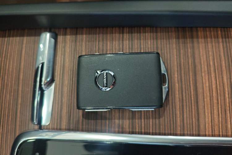 Used Volvo S60 2023 B4 Zhiyuan Luxury Edition
